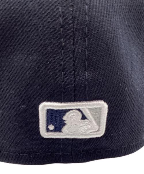 SUPREME（シュプリーム）Supreme (シュプリーム) New Era (ニューエラ) キャップ ネイビーの古着・服飾アイテム