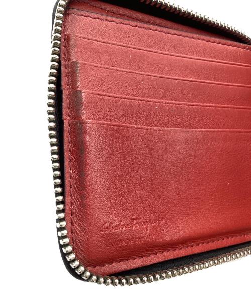 Salvatore Ferragamo（サルヴァトーレ フェラガモ）Salvatore Ferragamo (サルヴァトーレ フェラガモ) コンパクトジップウォレット ブラックの古着・服飾アイテム