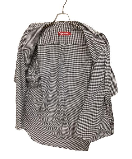 SUPREME（シュプリーム）Supreme (シュプリーム) 半袖シャツ ホワイト×ブラック サイズ:Mの古着・服飾アイテム