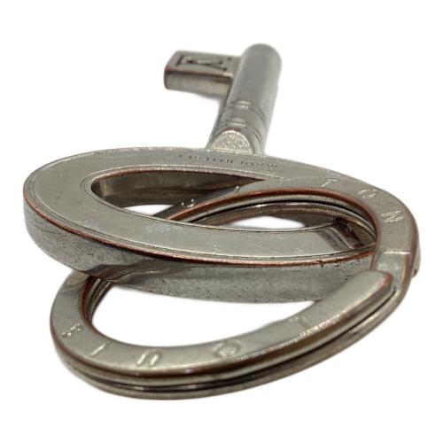 LOUIS VUITTON（ルイ ヴィトン）LOUIS VUITTON (ルイ ヴィトン) ポルト・クレ トラベル キー シルバーの古着・服飾アイテム