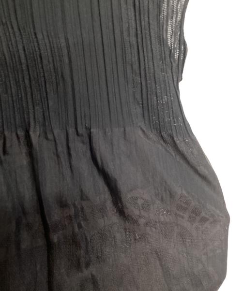ISSEY MIYAKE FETE（イッセイミヤケフェット）ISSEY MIYAKE FETE (イッセイミヤケフェット) 半袖ブラウス ブラック サイズ:2の古着・服飾アイテム