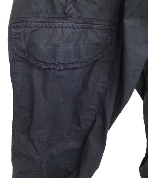 STONE ISLAND（ストーンアイランド）STONE ISLAND (ストーンアイランド) コットンポプリンストレッチシャーリングテーパードカーゴパンツ ブラック サイズ:76cm (W30)の古着・服飾アイテム
