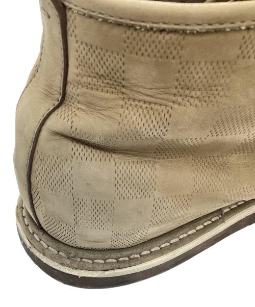 LOUIS VUITTON（ルイ ヴィトン）LOUIS VUITTON (ルイ ヴィトン) チャッカーブーツ ベージュ サイズ:8の古着・服飾アイテム