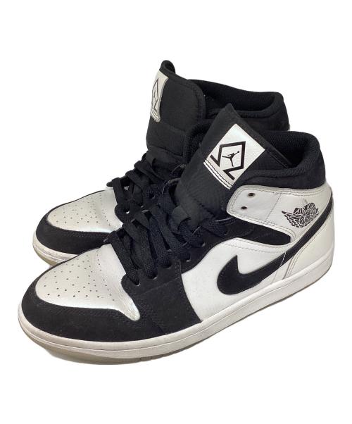 NIKE（ナイキ）NIKE (ナイキ) スニーカー AIR JORDAN 1 MID SE ホワイト×ブラック サイズ:26.5の古着・服飾アイテム