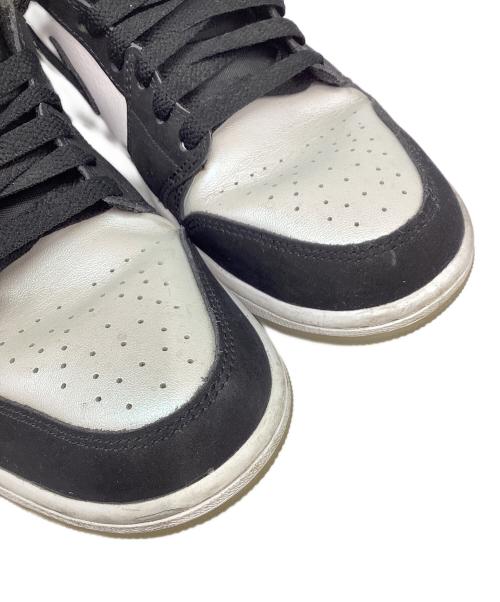 NIKE（ナイキ）NIKE (ナイキ) スニーカー AIR JORDAN 1 MID SE ホワイト×ブラック サイズ:26.5の古着・服飾アイテム