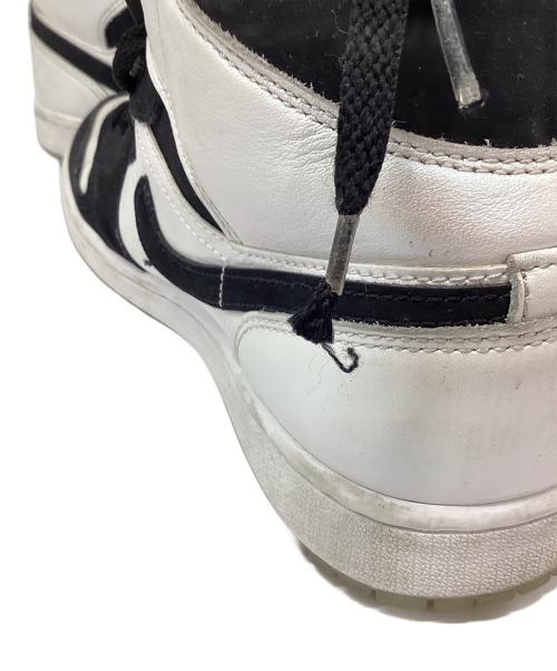 NIKE（ナイキ）NIKE (ナイキ) スニーカー AIR JORDAN 1 MID SE ホワイト×ブラック サイズ:26.5の古着・服飾アイテム