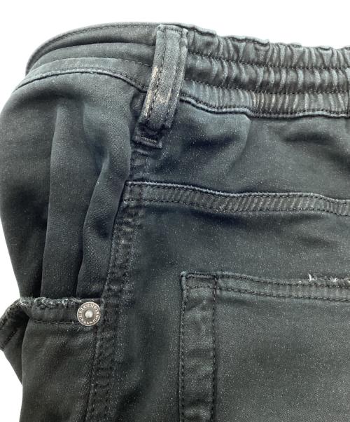 DIESEL（ディーゼル）DIESEL (ディーゼル) ダメージ加工デニムパンツ ブラック サイズ:81cm (W32)の古着・服飾アイテム
