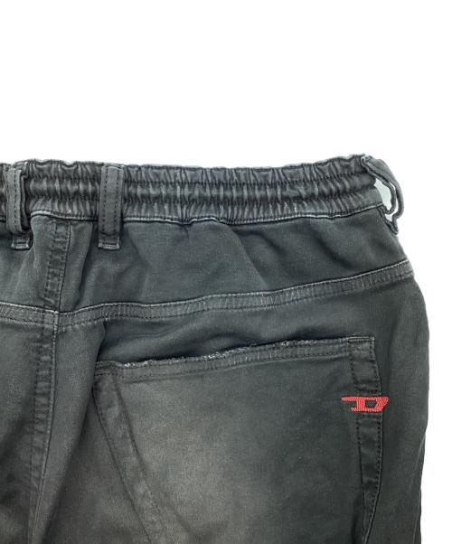 DIESEL（ディーゼル）DIESEL (ディーゼル) ダメージ加工デニムパンツ ブラック サイズ:81cm (W32)の古着・服飾アイテム