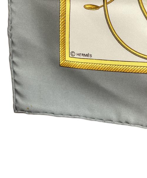 HERMES（エルメス）HERMES (エルメス) カレ90 ホワイト×グレーの古着・服飾アイテム