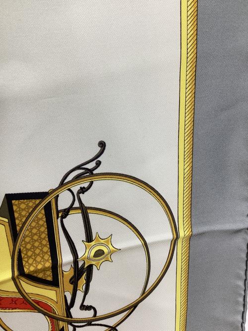 HERMES（エルメス）HERMES (エルメス) カレ90 ホワイト×グレーの古着・服飾アイテム