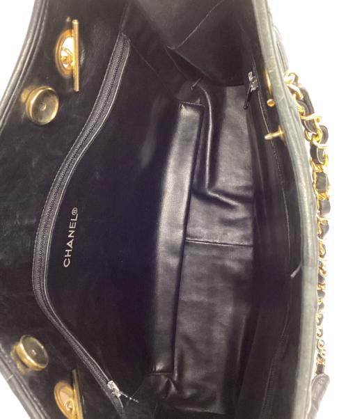 CHANEL（シャネル）CHANEL (シャネル) チェーンショルダーバッグ ブラックの古着・服飾アイテム