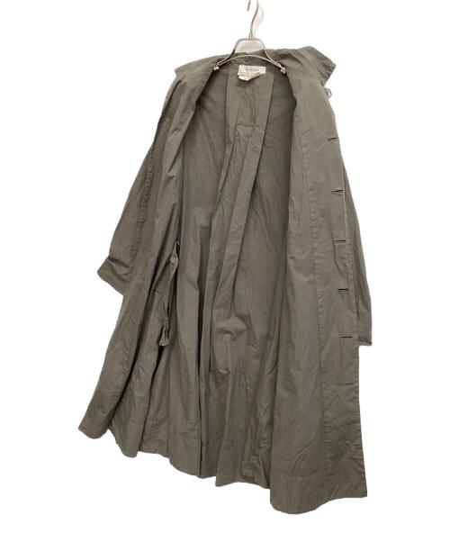 Veritecoeur（ヴェリテクール）Veritecoeur (ヴェリテクール) コンパクトコットンタイプライターコート チャコールグレー サイズ:Freeの古着・服飾アイテム