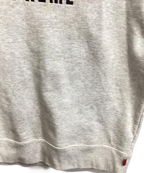 SUPREME（シュプリーム）Supreme (シュプリーム) クルーネックスウェット グレー サイズ:Ｌの古着・服飾アイテム