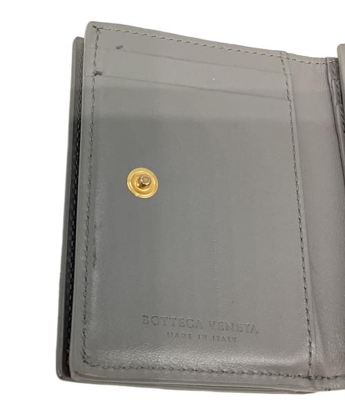 BOTTEGA VENETA（ボッテガベネタ）BOTTEGA VENETA (ボッテガベネタ) イントレチャート 3つ折り財布 グレーの古着・服飾アイテム