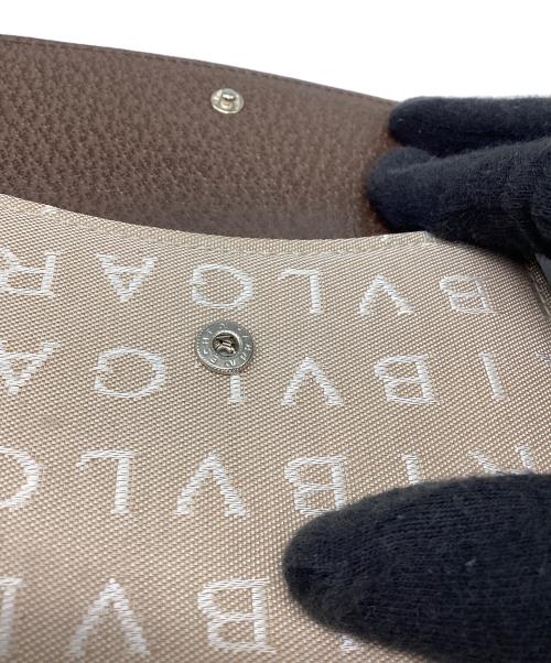 BVLGARI（ブルガリ）BVLGARI (ブルガリ) ロゴマニア　2つ折り財布 ベージュの古着・服飾アイテム