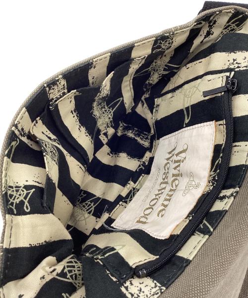 Vivienne Westwood（ヴィヴィアンウエストウッド）Vivienne Westwood (ヴィヴィアンウエストウッド) ショルダーバッグ オリーブの古着・服飾アイテム