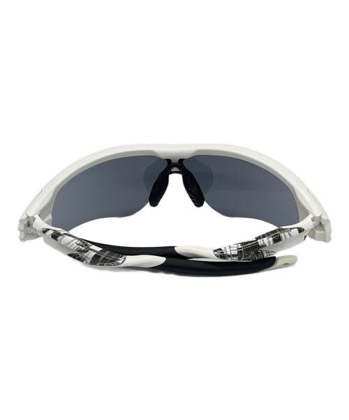 OAKLEY（オークリー）OAKLEY (オークリー) RADARLOCK PATH / レーダーロック パス ホワイト×ブラックの古着・服飾アイテム