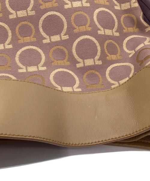 Salvatore Ferragamo（サルヴァトーレ フェラガモ）Salvatore Ferragamo (サルヴァトーレ フェラガモ) ワンショルダーバッグ ピンクの古着・服飾アイテム