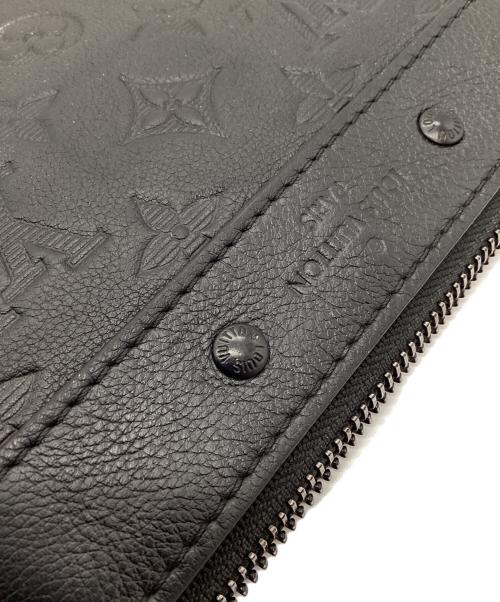 LOUIS VUITTON（ルイ ヴィトン）LOUIS VUITTON (ルイ ヴィトン) クラッチバッグ ポシェット・トゥ・ゴー ブラックの古着・服飾アイテム