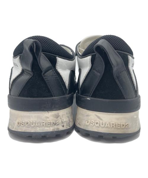 DSQUARED2（ディースクエアード）DSQUARED2 (ディースクエアード) スニーカー ホワイト×ブラック サイズ:39 1/2の古着・服飾アイテム