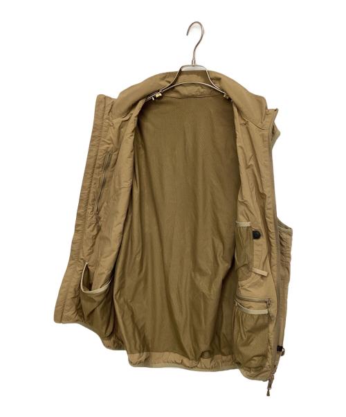 DAIWA PIER39（ダイワ ピア39）DAIWA PIER39 (ダイワ ピア39) ナイロンベスト TECH MIL VEST REVERSIBLE ブラウン サイズ:Freeの古着・服飾アイテム