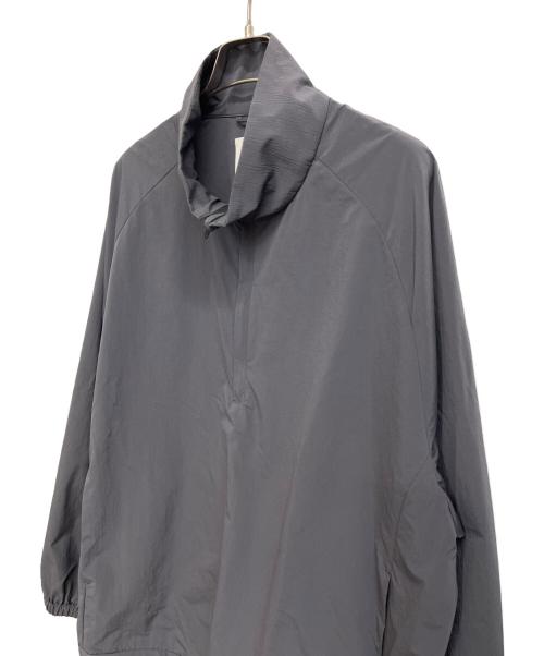 stein（シュタイン）stein (シュタイン) WINDPROOF NYLON HALF ZIP PULLOVER ダークグレーカーキ サイズ:Ｍの古着・服飾アイテム