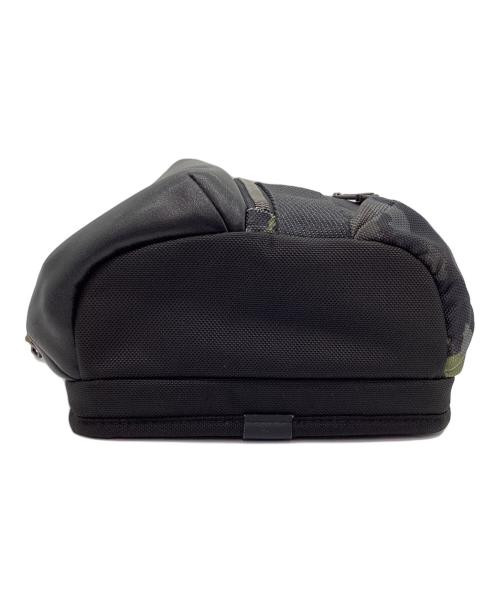TUMI（トゥミ）TUMI (トゥミ) スリングバッグ ALPHA BRAVO オリーブの古着・服飾アイテム