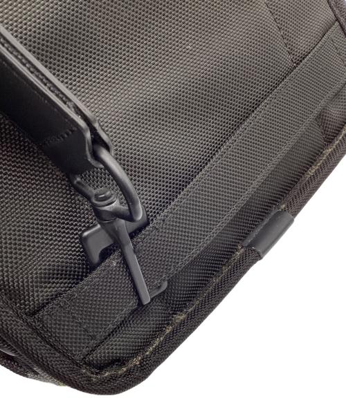 TUMI（トゥミ）TUMI (トゥミ) スリングバッグ ALPHA BRAVO オリーブの古着・服飾アイテム