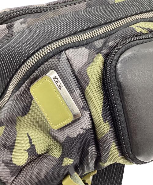 TUMI（トゥミ）TUMI (トゥミ) スリングバッグ ALPHA BRAVO オリーブの古着・服飾アイテム