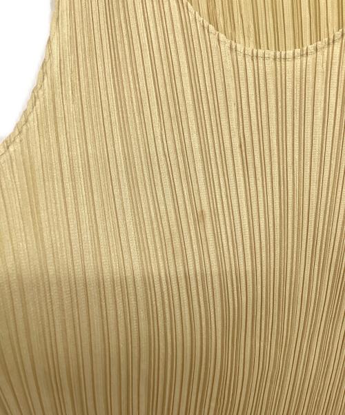 PLEATS PLEASE（プリーツプリーズ）PLEATS PLEASE (プリーツプリーズ) ノースリーブカットソー ベージュ サイズ:3の古着・服飾アイテム