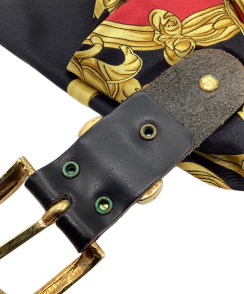 GIANNI VERSACE（ジャンニ・ヴェルサーチ）GIANNI VERSACE (ジャンニ・ヴェルサーチ) メドゥーサベルトスカーフ レッド×ブラックの古着・服飾アイテム