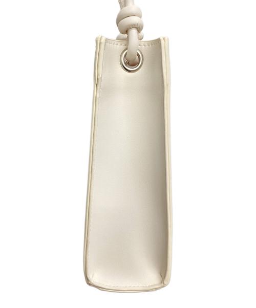 maison kitsune（メゾンキツネ）MAISON KITSUNE (メゾンキツネ) LANEIGE (ラネージュ) ショルダーポーチ アイボリーの古着・服飾アイテム