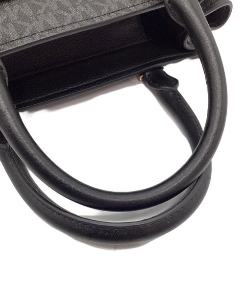 MICHAEL KORS（マイケル・コース）MICHAEL KORS (マイケル・コース) 2WAYバッグ MKシグネチャー サッチェル ミディアム ブラックの古着・服飾アイテム