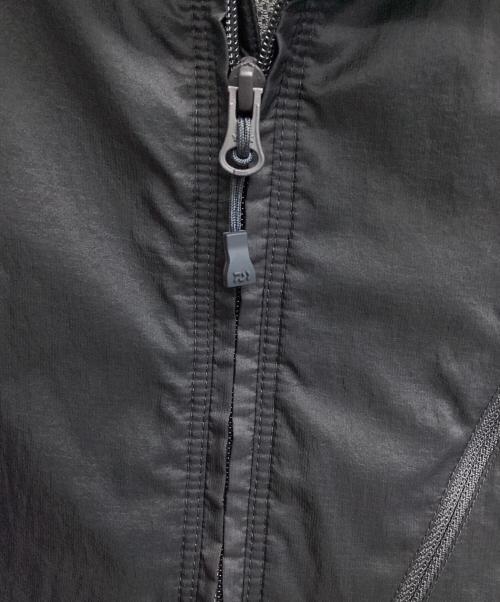 DAIWA PIER39（ダイワ ピア39）DAIWA PIER39 (ダイワ ピア39) ナイロンベスト TECH WIND SHELL VEST ダークグレー サイズ:Ｍの古着・服飾アイテム