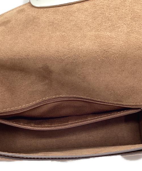 COACH（コーチ）COACH (コーチ) エライザフラップクロスボディバッグ ブラウンの古着・服飾アイテム