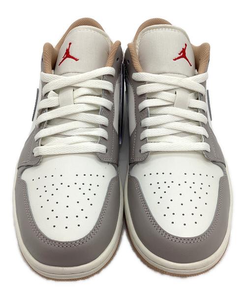 NIKE（ナイキ）NIKE (ナイキ) スニーカー AIR JORDAN 1 LOW ホワイト×グレー サイズ:28.5 未使用品の古着・服飾アイテム