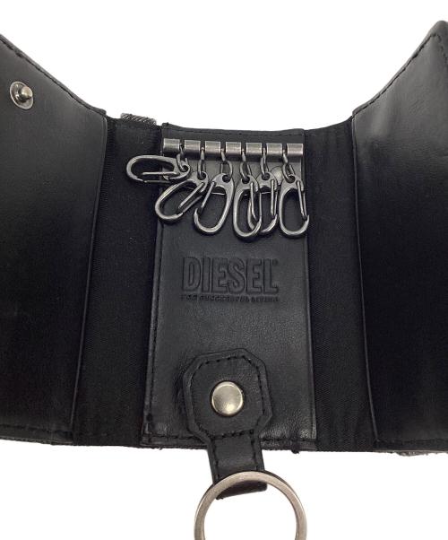 DIESEL（ディーゼル）DIESEL (ディーゼル) ６連キーケース グレー×ブラックの古着・服飾アイテム