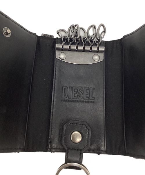 DIESEL（ディーゼル）DIESEL (ディーゼル) ６連キーケース グレー×ブラックの古着・服飾アイテム