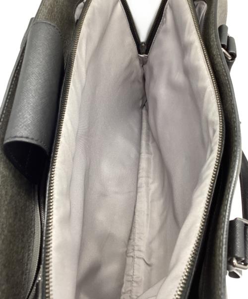 TUMI（トゥミ）TUMI (トゥミ) ショルダーバッグ Varek ブラック×グレーの古着・服飾アイテム