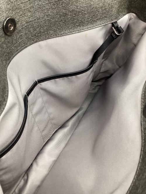 TUMI（トゥミ）TUMI (トゥミ) ショルダーバッグ Varek ブラック×グレーの古着・服飾アイテム