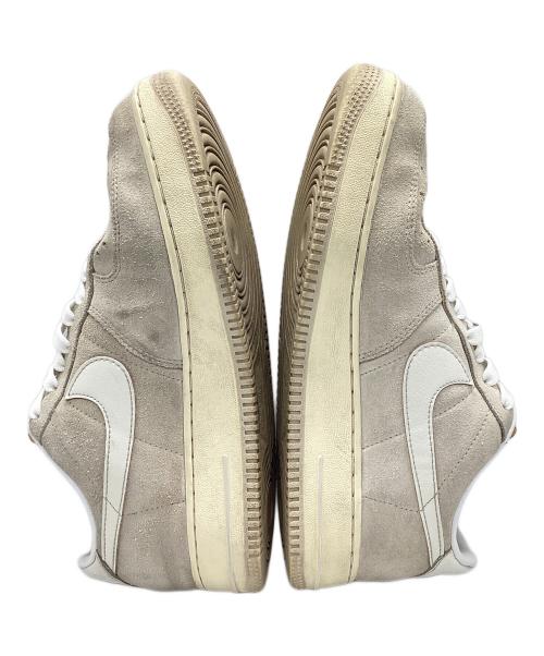 NIKE（ナイキ）NIKE (ナイキ) スニーカー AIR FORCE 1 '07 グレー サイズ:26の古着・服飾アイテム