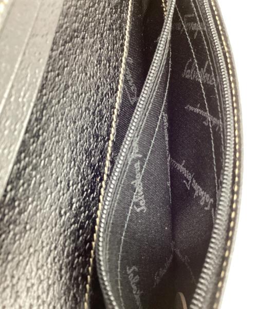 Salvatore Ferragamo（サルヴァトーレ フェラガモ）Salvatore Ferragamo (サルヴァトーレ フェラガモ) 長財布 ブラックの古着・服飾アイテム