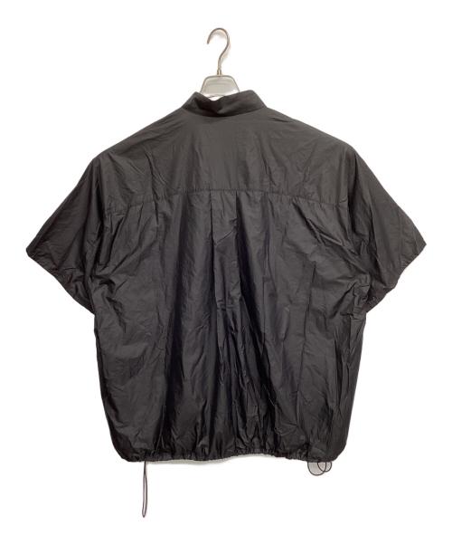 Graphpaper（グラフペーパー）Graphpaper (グラフペーパー) 半袖シャツ PERTEX QUANTUM AIR Ripstop Regular Collar Pullover ブラック サイズ:2の古着・服飾アイテム