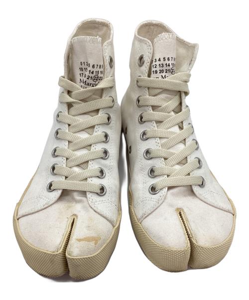 Maison Margiela（メゾンマルジェラ）Maison Margiela (メゾンマルジェラ) 足袋ハイカットスニーカー アイボリー×ホワイト サイズ:38の古着・服飾アイテム