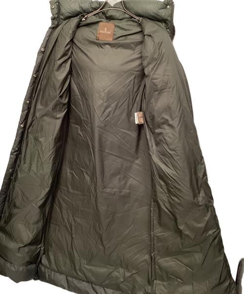 MONCLER（モンクレール）MONCLER (モンクレール) ダウンコート オリーブの古着・服飾アイテム
