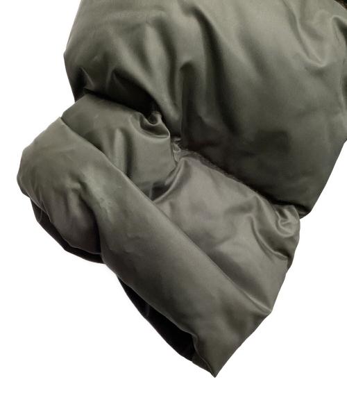 MONCLER（モンクレール）MONCLER (モンクレール) ダウンコート オリーブの古着・服飾アイテム