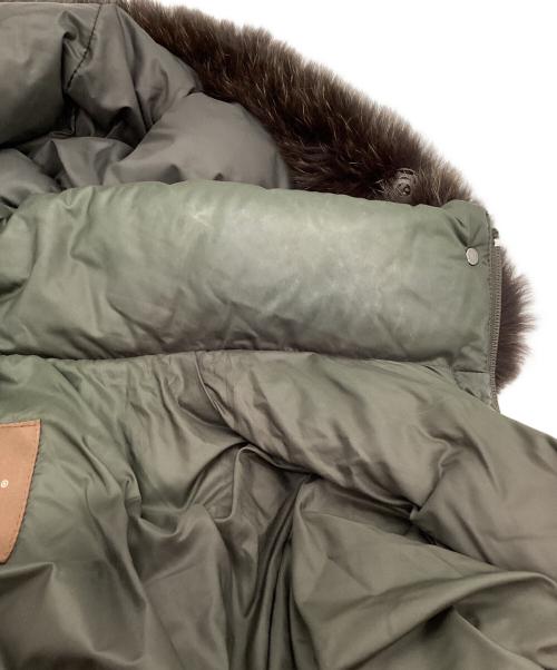 MONCLER（モンクレール）MONCLER (モンクレール) ダウンコート オリーブの古着・服飾アイテム