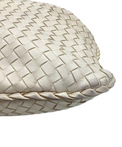 BOTTEGA VENETA（ボッテガベネタ）BOTTEGA VENETA (ボッテガベネタ) ホーボーバッグ イントレチャート ホワイトの古着・服飾アイテム