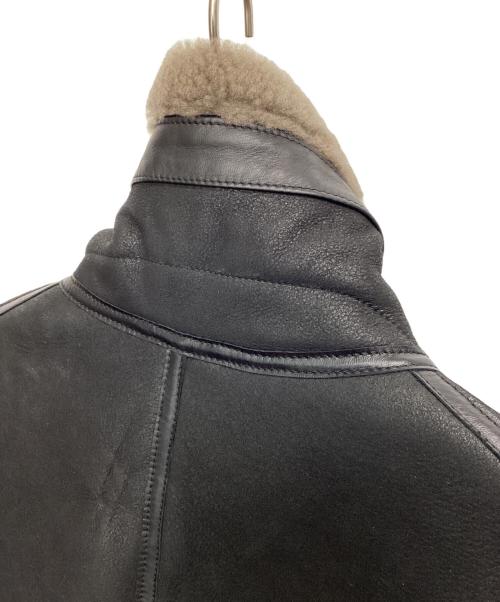 Cinquanta（チンクワンタ）Cinquanta (チンクワンタ) ムートンジャケット B-3 LIGHT JACKET イタリア製 グレー×ブラック サイズ:48の古着・服飾アイテム