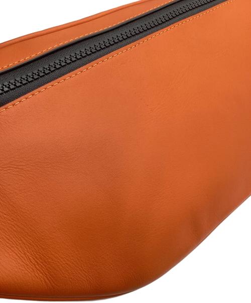 COACH（コーチ）COACH (コーチ) ウエストバッグ レーサー ベルト バッグ オレンジ×ブラックの古着・服飾アイテム